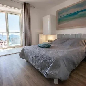  Apartment Tres Beau T2 Climatise Refait A Neuf, Vue Panoramique Exceptionnelle A 120m A Pied De La